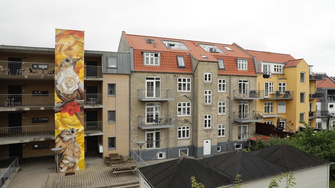 Street art - Nightingale and the rose - Absalonsgade 2
