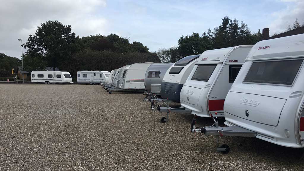 N. H. Camping