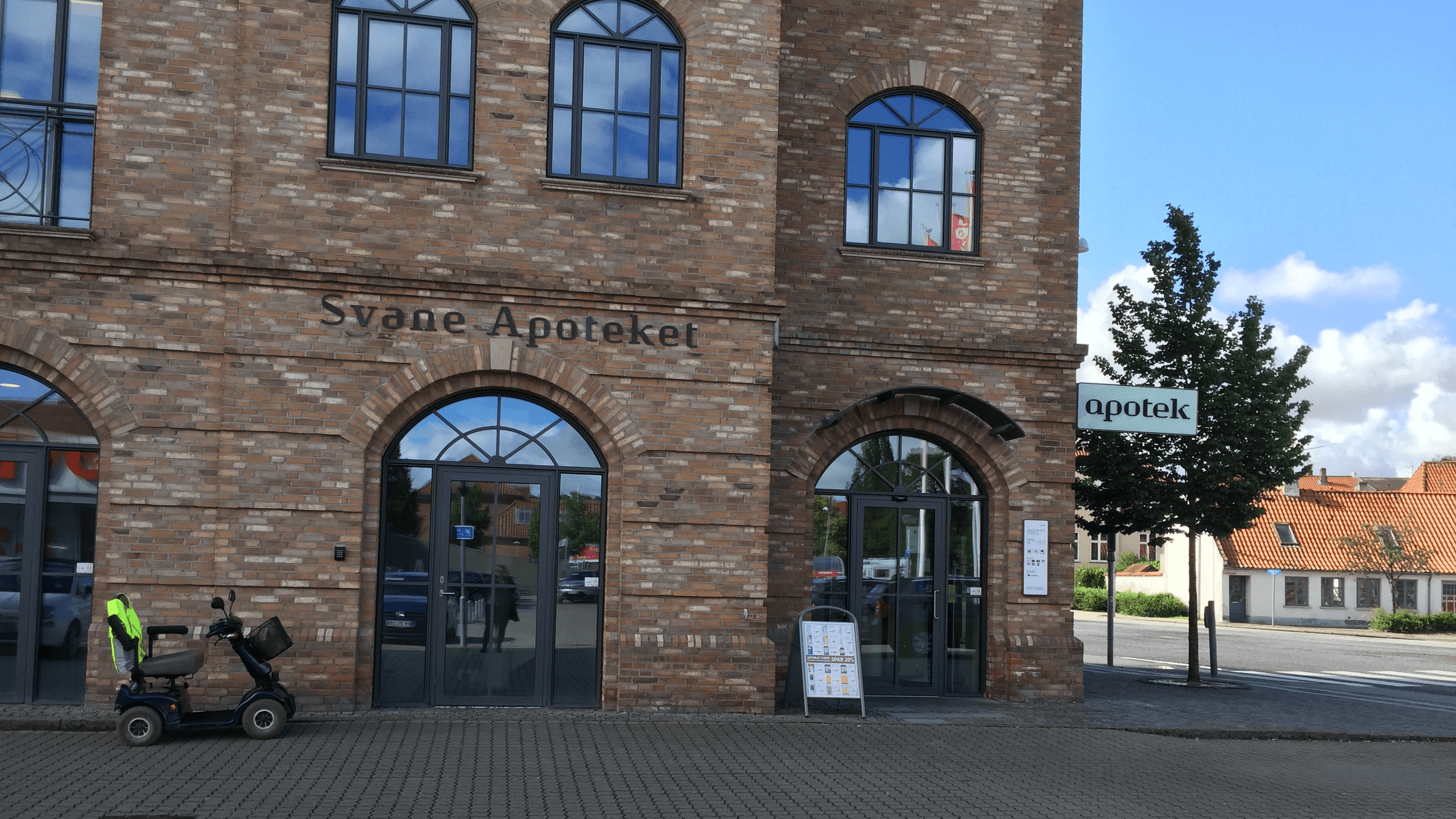 Aabenraa Svane Apotek (Pharmacy)