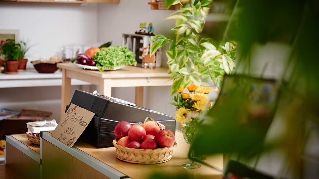 Gyvelborg Øko-camping & Gårdbutik (Gyvelborg organic camping and farm shop)